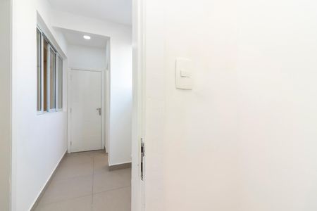 Apartamento à venda com 70m², 2 quartos e sem vaga Apartamento à venda com 70m², 2 quartos e sem vagaBanheiro de Serviço