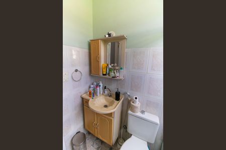 Casa à venda com 207m², 4 quartos e 4 vagas Casa à venda com 207m², 4 quartos e 4 vagasBanheiro Social