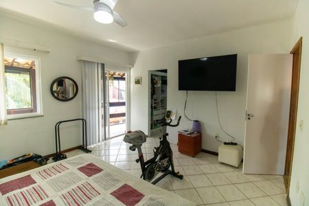 Casa à venda com 207m², 4 quartos e 4 vagas Casa à venda com 207m², 4 quartos e 4 vagasSuíte 1