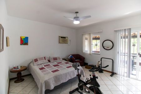 Casa à venda com 207m², 4 quartos e 4 vagas Casa à venda com 207m², 4 quartos e 4 vagasSuíte 1