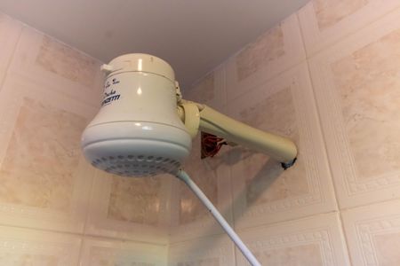 Casa à venda com 207m², 4 quartos e 4 vagas Casa à venda com 207m², 4 quartos e 4 vagasBanheiro da Suíte 2