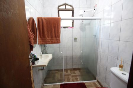 Casa à venda com 300m², 5 quartos e 5 vagasCasa 1 - Banheiro Social