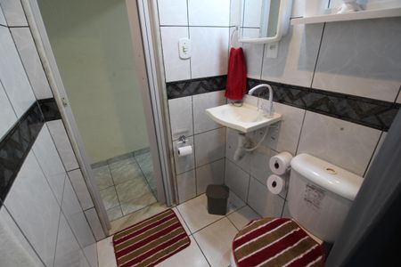 Casa à venda com 300m², 5 quartos e 5 vagasCasa 2 - Banheiro Social