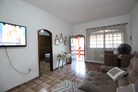 Casa à venda com 300m², 5 quartos e 5 vagasCasa 1 - Sala
