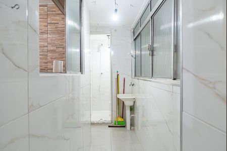 Apartamento à venda com 65m², 3 quartos e sem vagaÁrea de Serviço