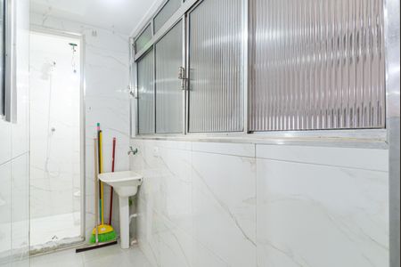 Apartamento à venda com 65m², 3 quartos e sem vagaÁrea de Serviço