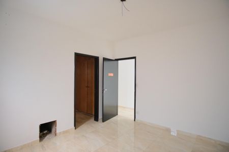 Casa para alugar com 272m², 5 quartos e 5 vagasSuíte