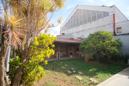 Casa para alugar com 272m², 5 quartos e 5 vagasQuintal