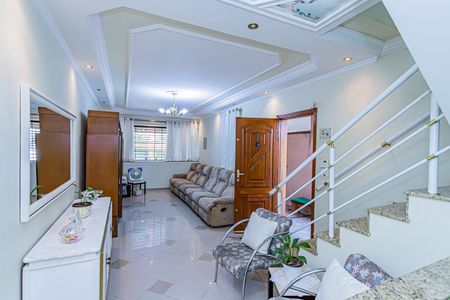 Casa à venda com 168m², 4 quartos e 4 vagas Casa à venda com 168m², 4 quartos e 4 vagasSala