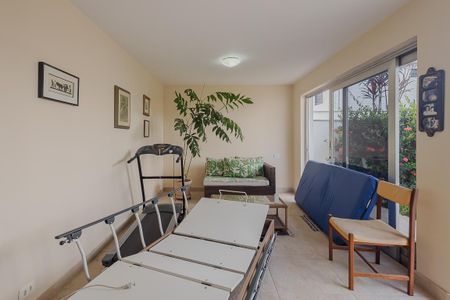 Casa à venda com 316m², 4 quartos e 4 vagasÁrea comum - Salão de festas