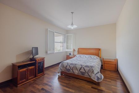 Casa à venda com 316m², 4 quartos e 4 vagasQuarto 1