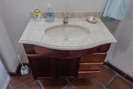 Casa à venda com 316m², 4 quartos e 4 vagasLavabo 1