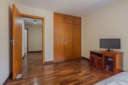 Casa à venda com 316m², 4 quartos e 4 vagasQuarto 1