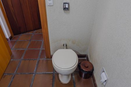 Casa à venda com 316m², 4 quartos e 4 vagasLavabo 1