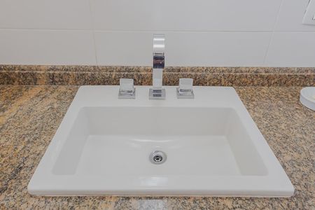 Casa à venda com 316m², 4 quartos e 4 vagasBanheiro 2