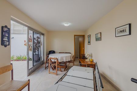 Casa à venda com 316m², 4 quartos e 4 vagasÁrea comum - Salão de festas