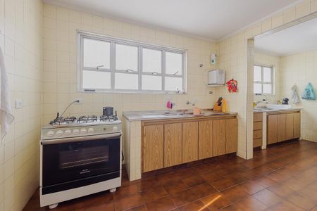 Casa à venda com 316m², 4 quartos e 4 vagasCozinha