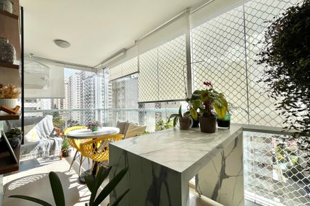 Apartamento à venda com 134m², 3 quartos e 3 vagasVaranda