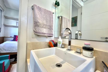 Apartamento à venda com 134m², 3 quartos e 3 vagasBanheiro da Suíte 2