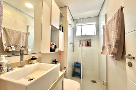 Apartamento à venda com 134m², 3 quartos e 3 vagasBanheiro da Suíte 2