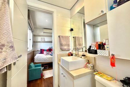 Apartamento à venda com 134m², 3 quartos e 3 vagasBanheiro da Suíte 2