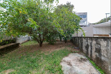 Casa à venda com 404m², 3 quartos e 5 vagasQuintal