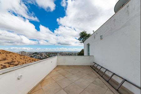 Casa à venda com 404m², 3 quartos e 5 vagasVaranda da Sala 2
