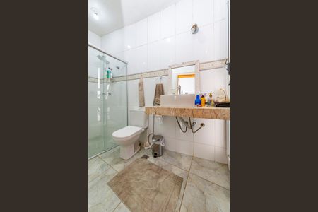 Casa à venda com 404m², 3 quartos e 5 vagasBanheiro Social 2