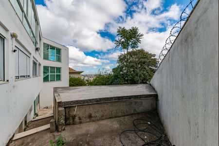 Casa à venda com 404m², 3 quartos e 5 vagasQuintal