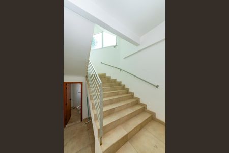 Casa à venda com 404m², 3 quartos e 5 vagasEscada