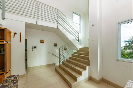 Casa à venda com 404m², 3 quartos e 5 vagasEscada