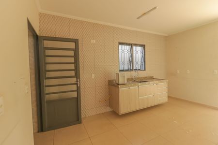 Casa à venda com 120m², 3 quartos e 2 vagas Casa à venda com 120m², 3 quartos e 2 vagasCozinha