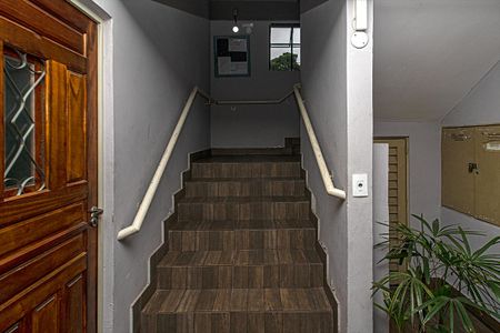 Apartamento à venda com 45m², 2 quartos e sem vagaEscada