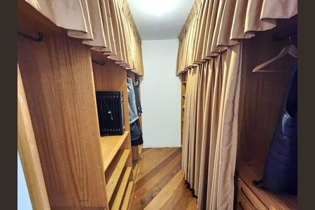 Apartamento à venda com 235m², 4 quartos e 4 vagas