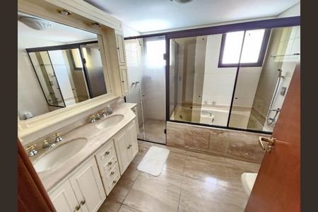 Apartamento à venda com 235m², 4 quartos e 4 vagas