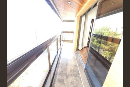 Apartamento à venda com 235m², 4 quartos e 4 vagas