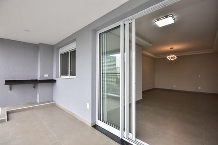 Apartamento à venda com 100m², 3 quartos e 2 vagasVaranda