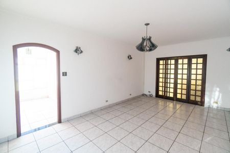 Casa à venda com 159m², 2 quartos e 3 vagasSala