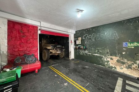 Casa à venda com 200m², 3 quartos e 3 vagas Casa à venda com 200m², 3 quartos e 3 vagasGaragem