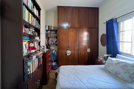 Casa à venda com 200m², 3 quartos e 3 vagas Casa à venda com 200m², 3 quartos e 3 vagasQuarto 2