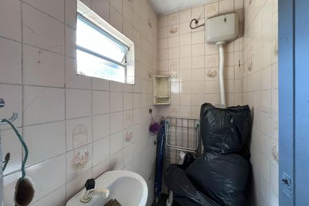 Casa à venda com 200m², 3 quartos e 3 vagas Casa à venda com 200m², 3 quartos e 3 vagasBanheiro de Serviço