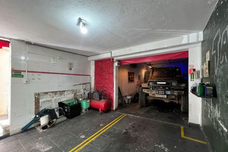 Casa à venda com 200m², 3 quartos e 3 vagas Casa à venda com 200m², 3 quartos e 3 vagasGaragem