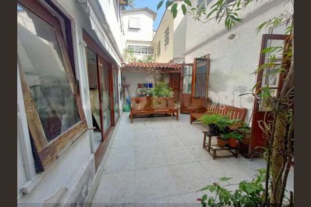 Apartamento à venda com 75m², 3 quartos e sem vaga