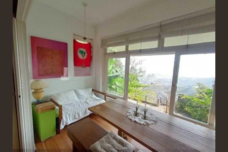 Apartamento à venda com 75m², 3 quartos e sem vaga