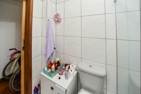 Apartamento à venda com 70m², 2 quartos e 1 vaga Apartamento à venda com 70m², 2 quartos e 1 vagaBanheiro