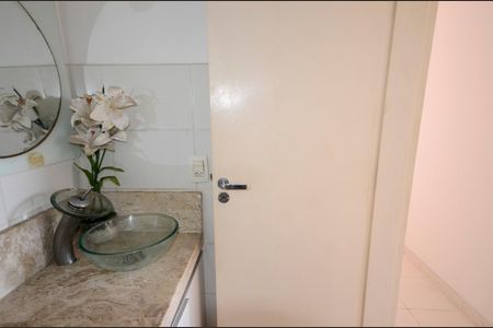 Apartamento à venda com 52m², 2 quartos e sem vaga Apartamento à venda com 52m², 2 quartos e sem vagaBanheiro