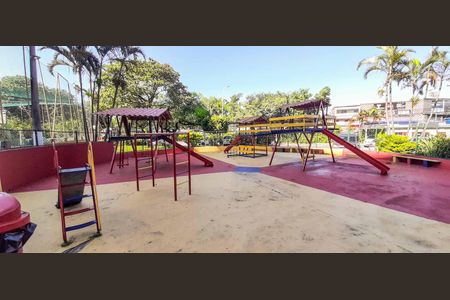 Apartamento à venda com 72m², 3 quartos e 1 vagaÁrea comum - Playground
