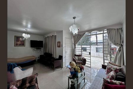 Casa à venda com 200m², 3 quartos e 1 vagaSala