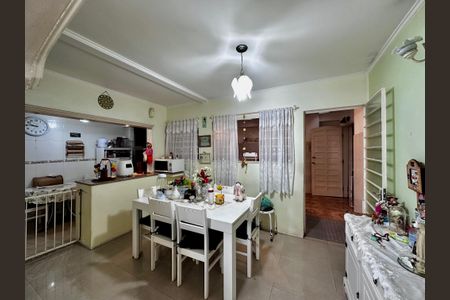 Casa à venda com 200m², 3 quartos e 1 vagaSala