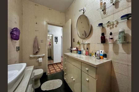 Casa à venda com 200m², 3 quartos e 1 vagaBanheiro